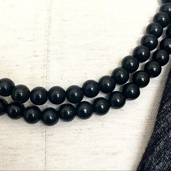 Long black beaded necklace - Picture 6 of 8